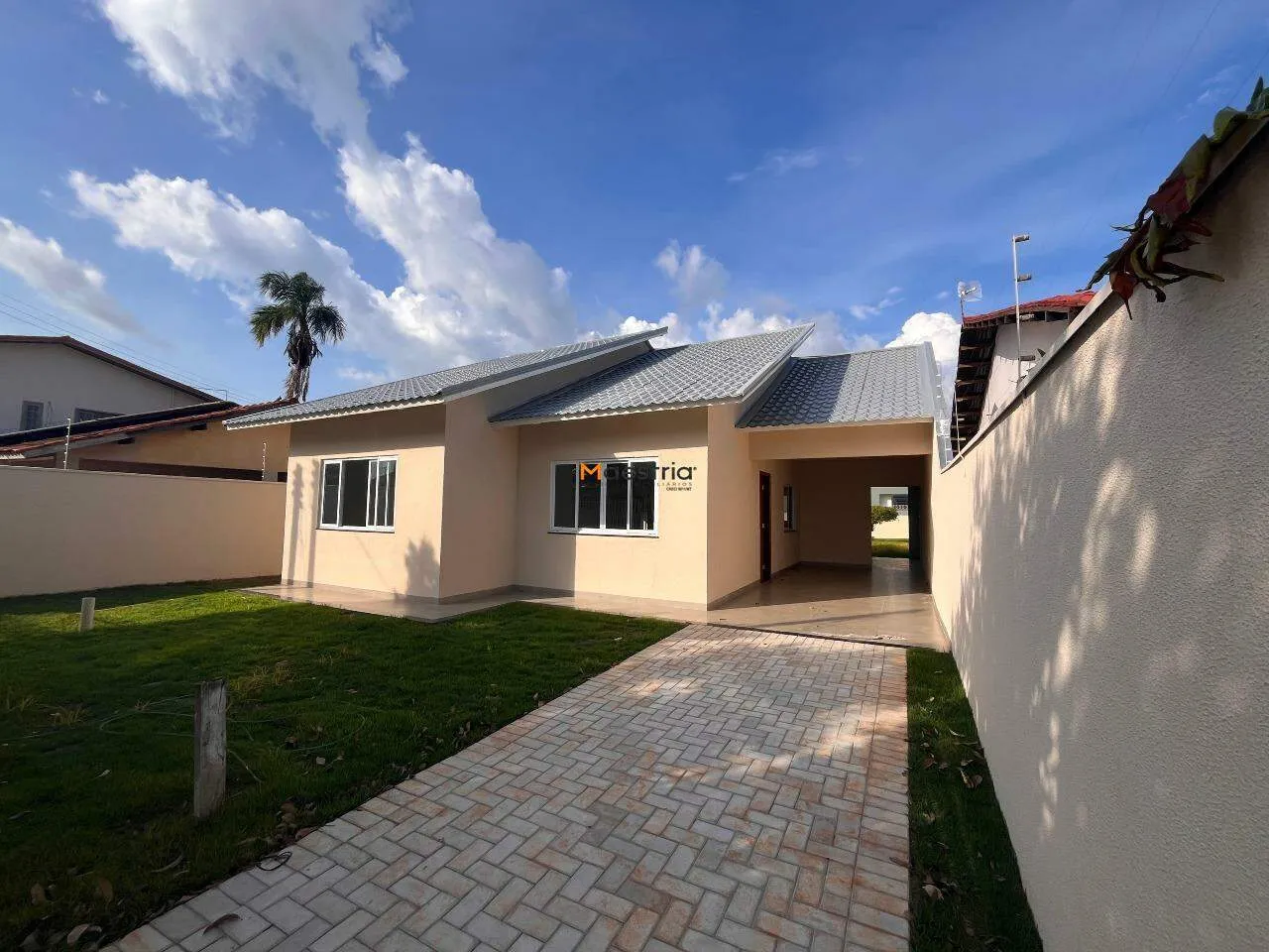 Casa com Amplo Quintal e Localização no Centro de Sorriso - MT