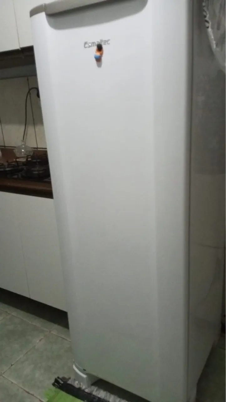 Geladeira Esmaltec
