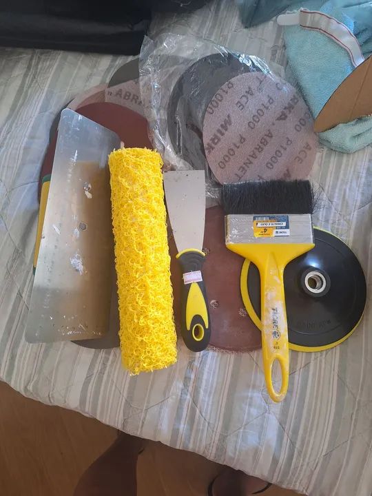 Lixas, de varias numeração pinceis, cabo , rolos,  - Foto 4