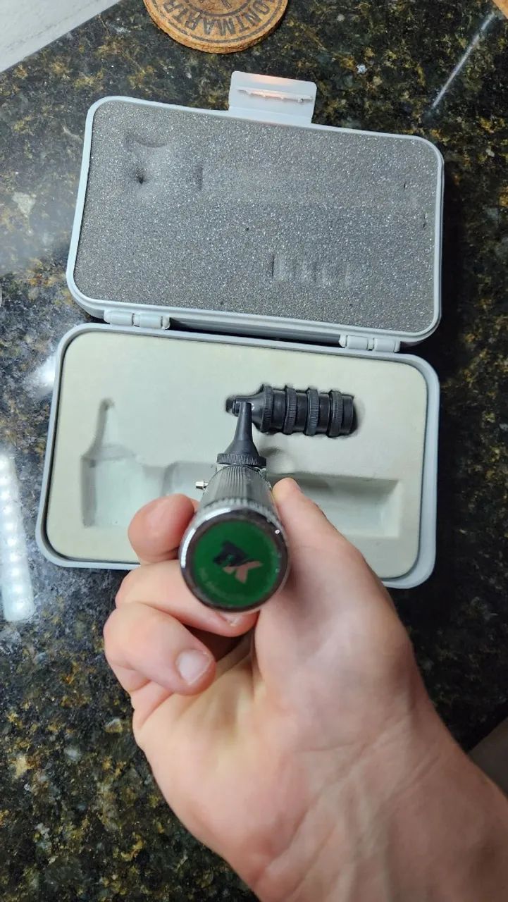 Otoscópio profissional sem uso TK mikatos