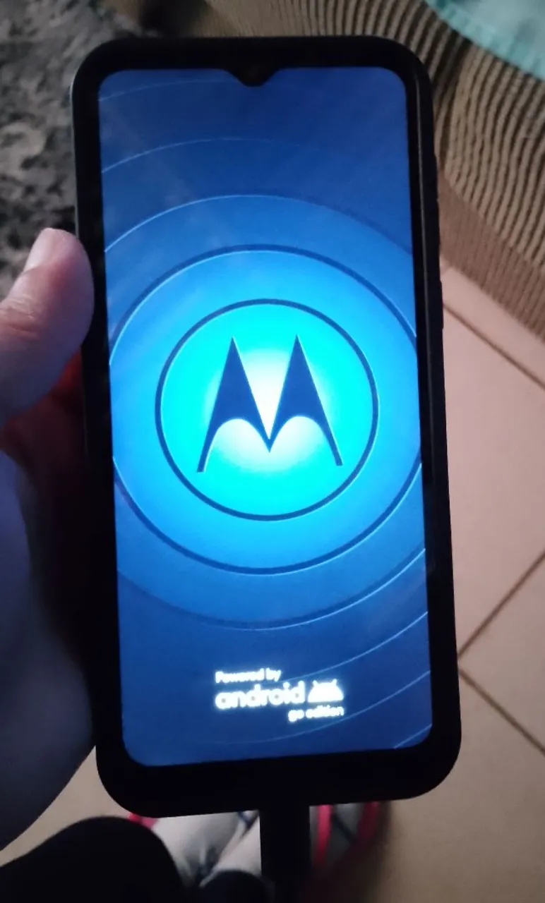 Celular moto E 13