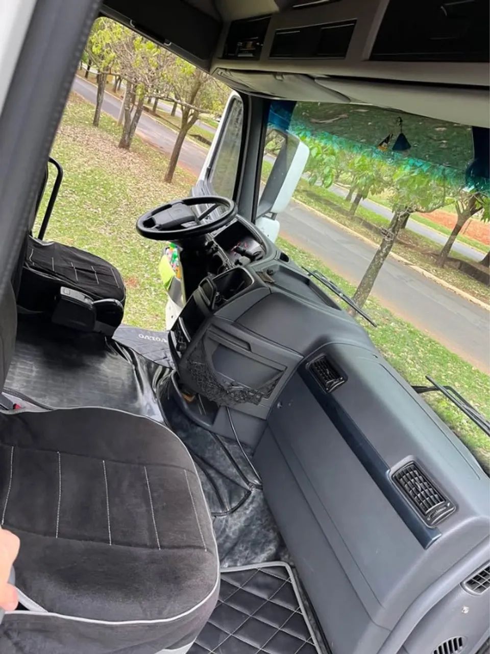 Volvo FH 460 6x4 ano 2014 - Foto 6