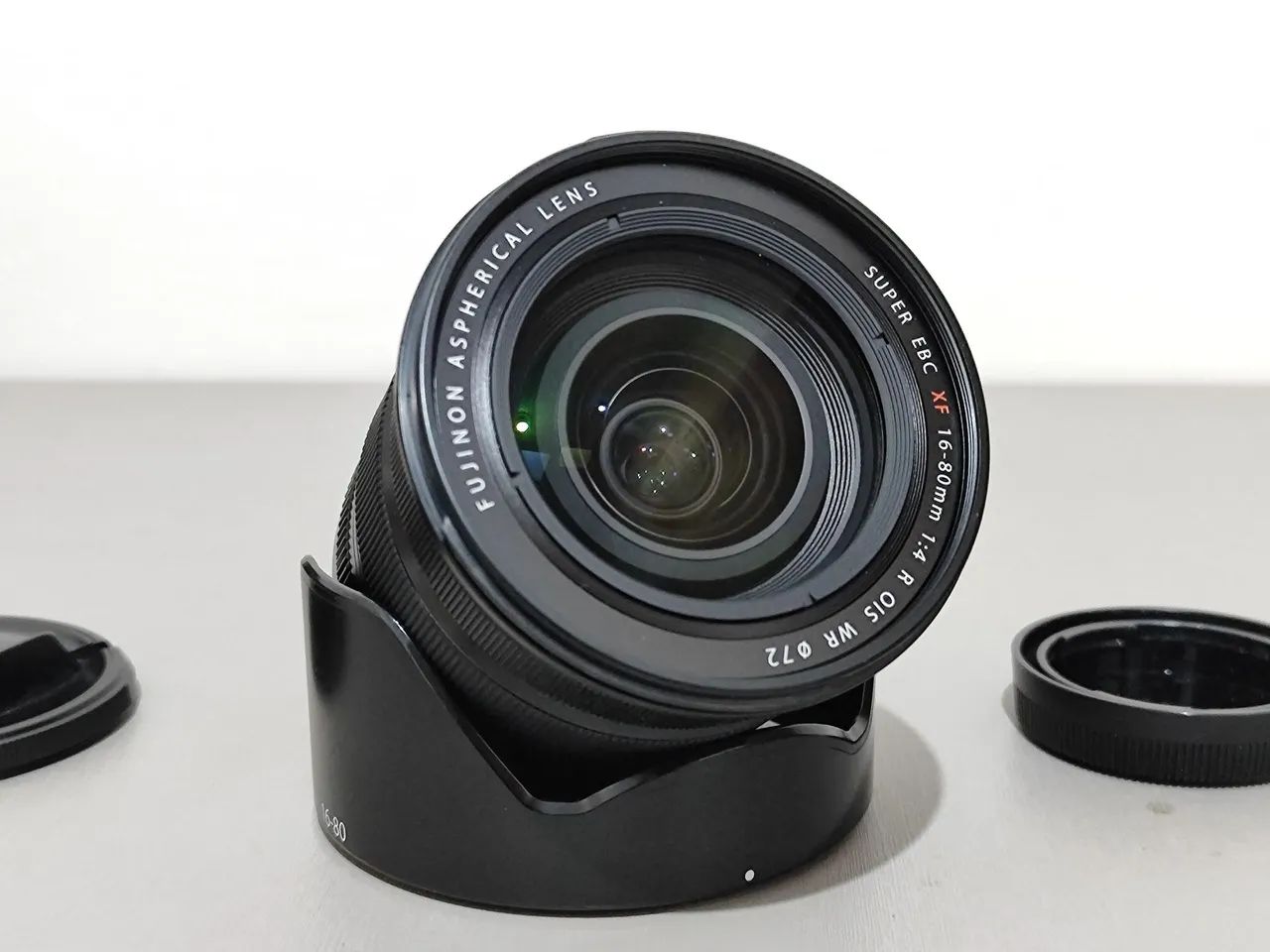 Lente Fujifilm XF 16-80mm f/4 R OIS WR - Foto 2