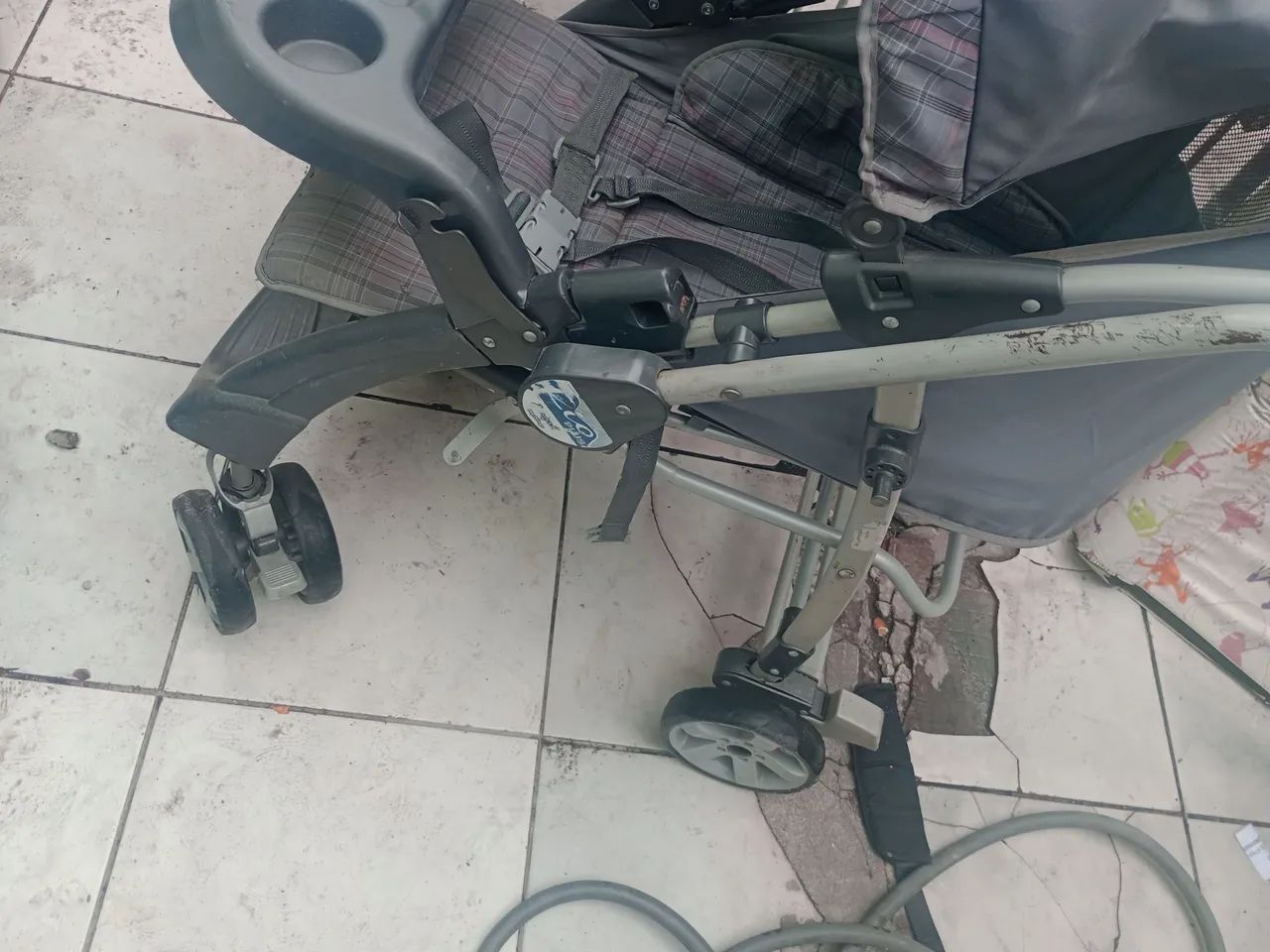 Carrinho de Bebê - Marca Desconhecida - Foto 3