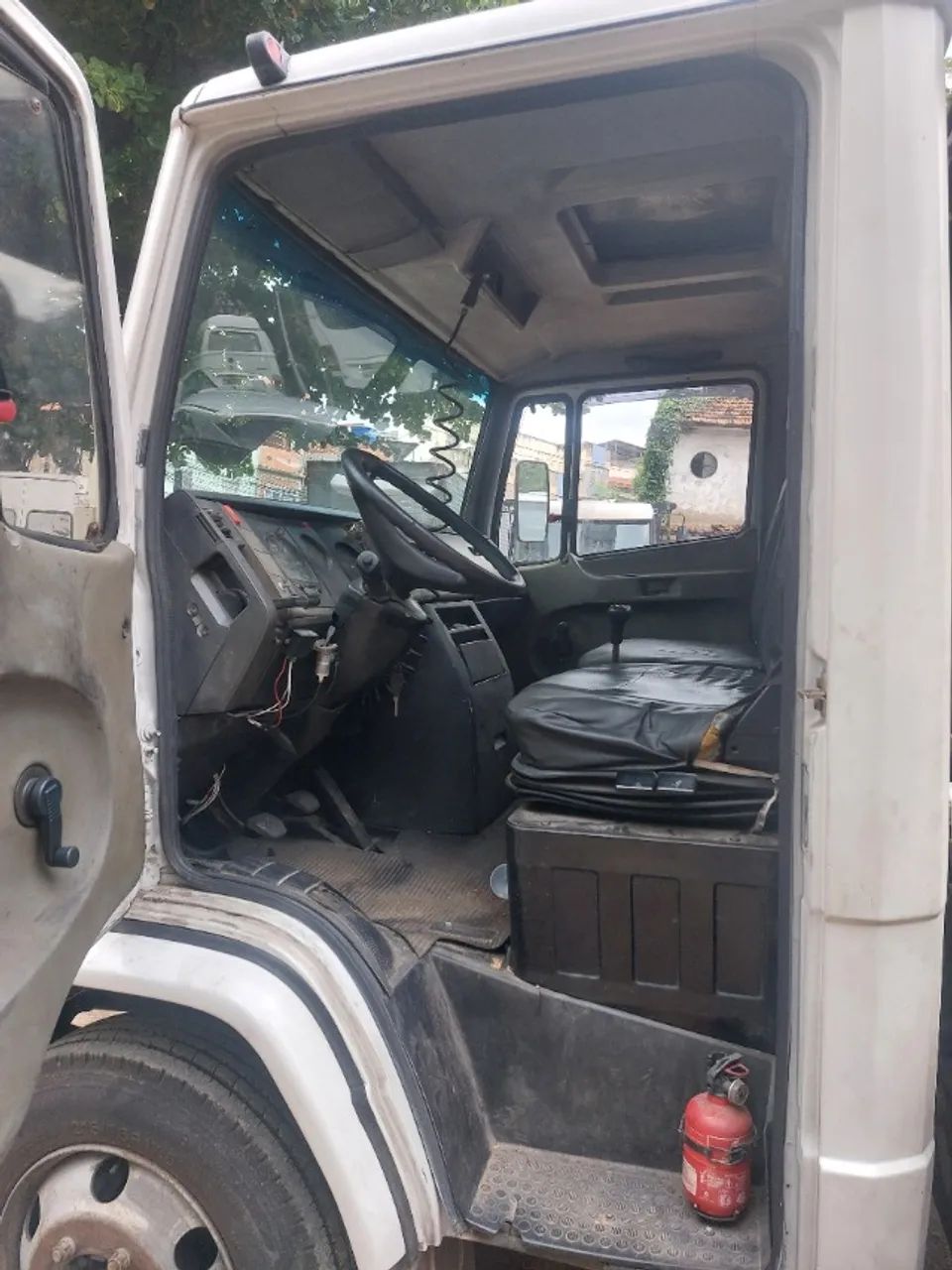 Mercedes 710 com plataforma reboque guincho  - Foto 3