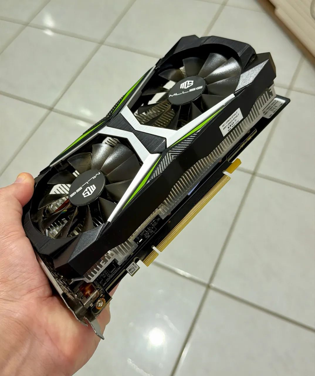 ? RTX 2060 SUPER MLLSE 8GB ? Excelente estado