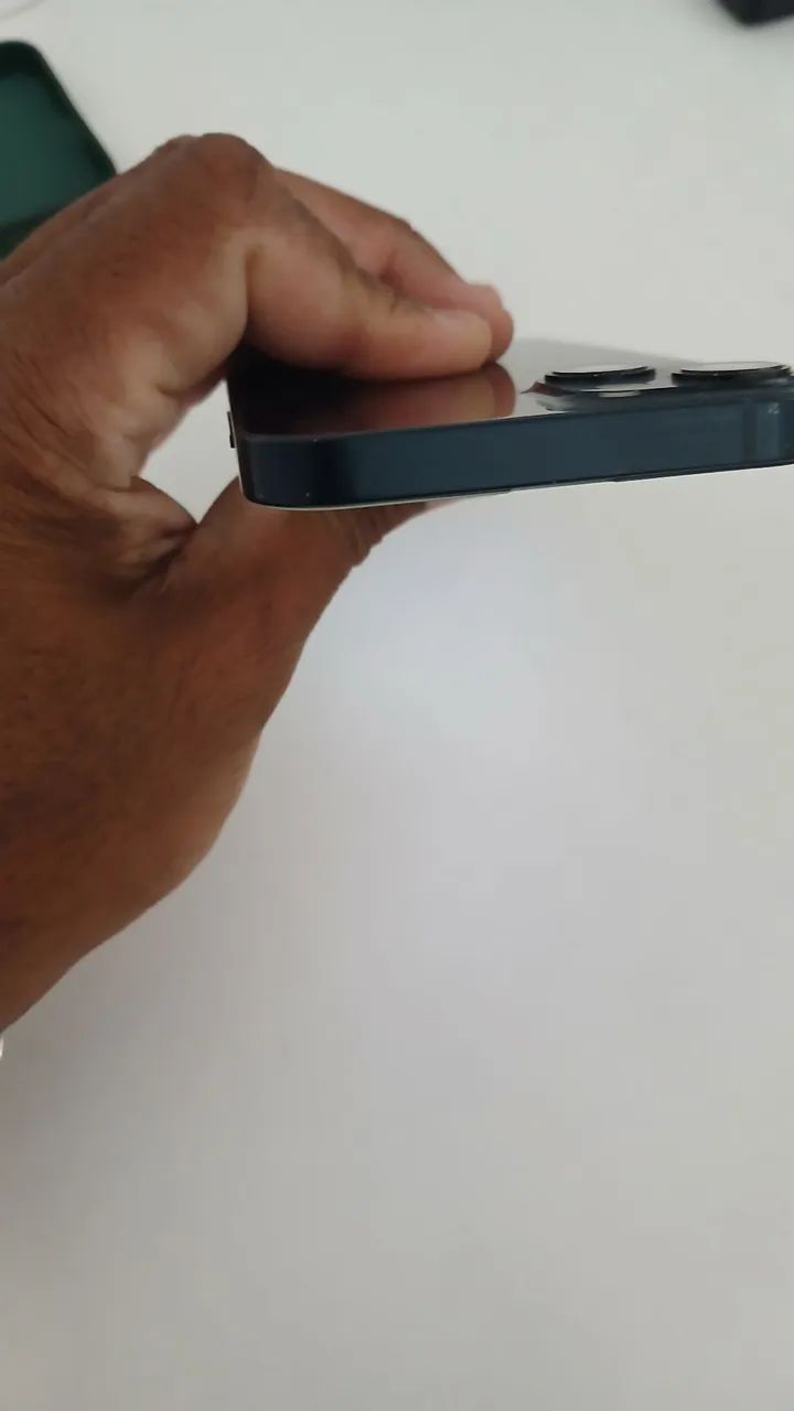 Iphone 13 com 128GB estado de novo - Foto 4