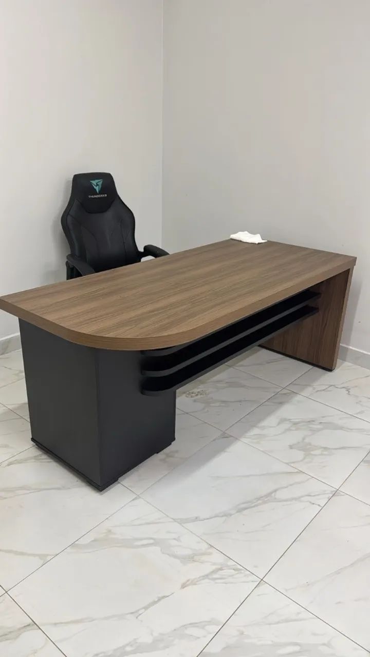 Mesa de Escritório 