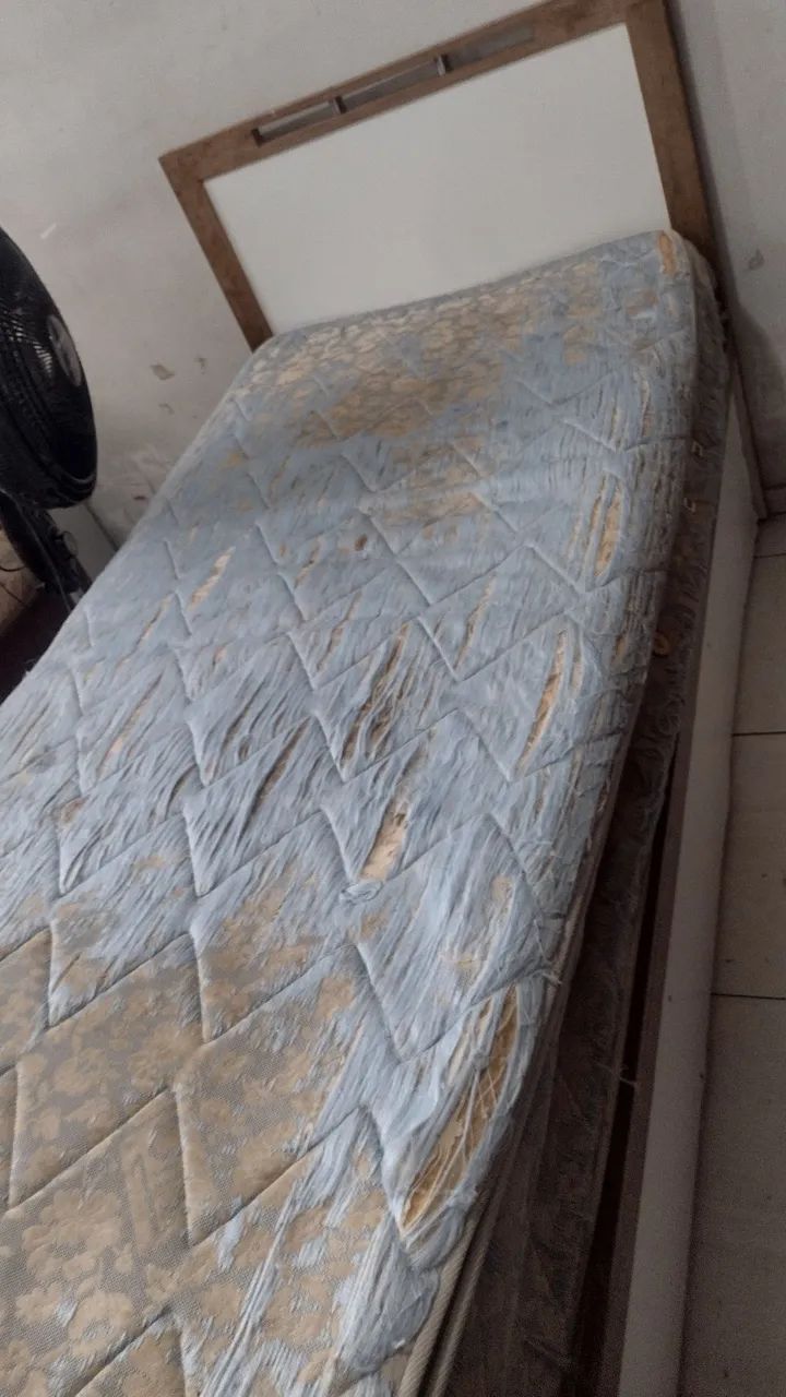Cama solteiro com colchão  - Foto 2