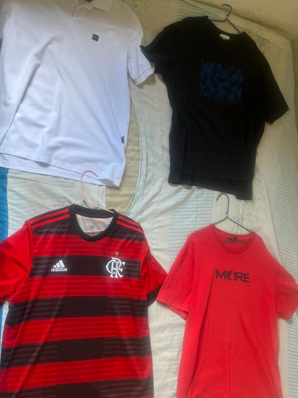 Roupas originais seme nova