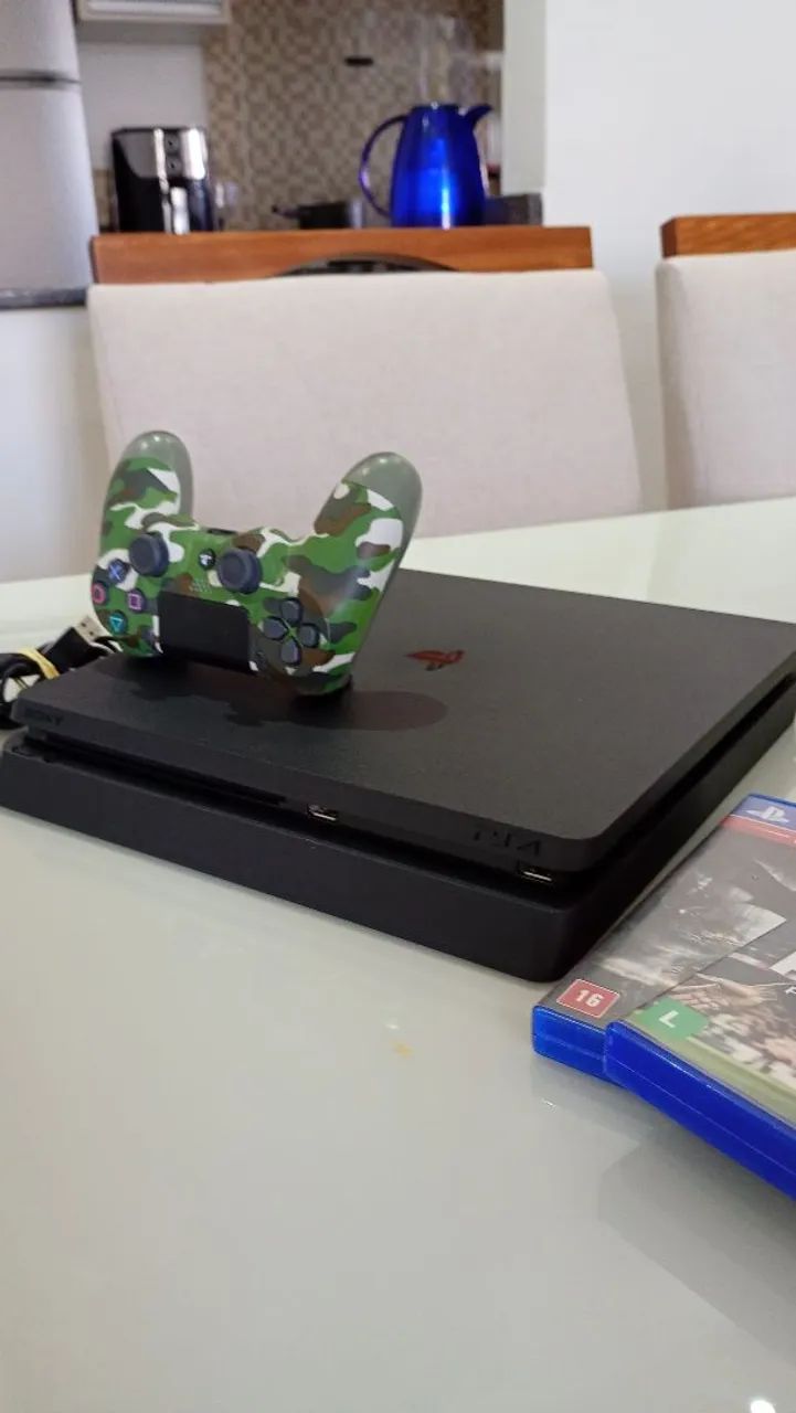 Playstation slim 4 1TB estado de zero!