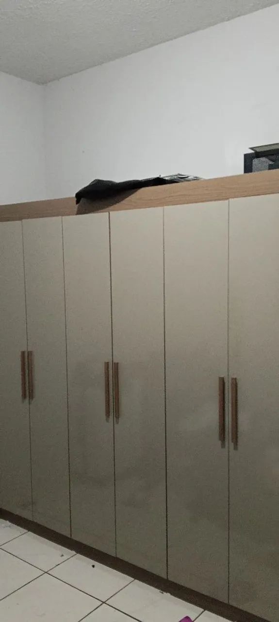 Guarda roupa 6 portas 