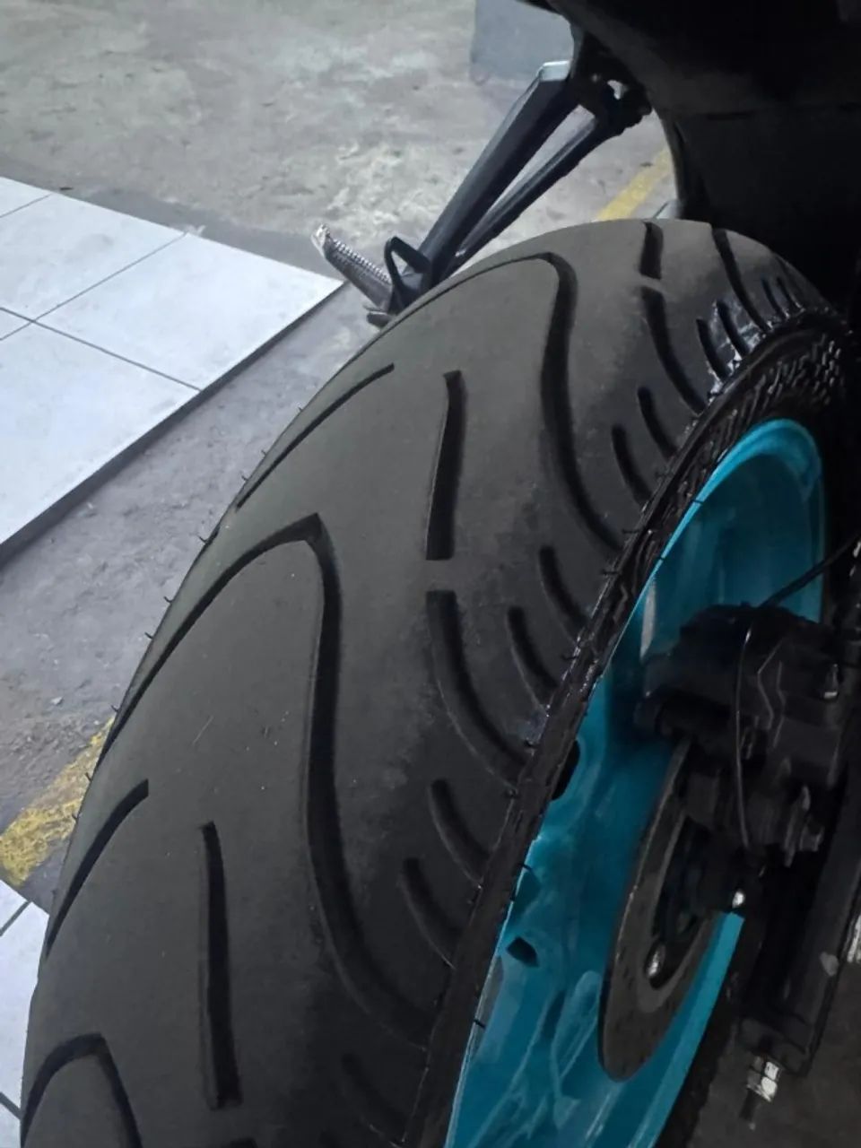 YAMAHA MT03 2024 - Foto 4