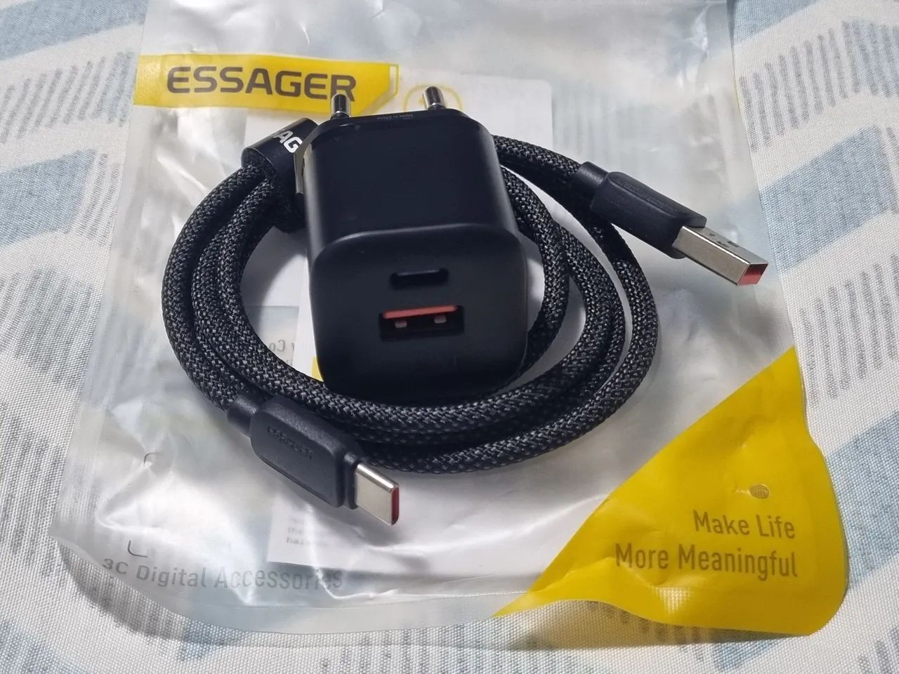 Carregador Rápido Essager + Cabo USB-C de 1 metro