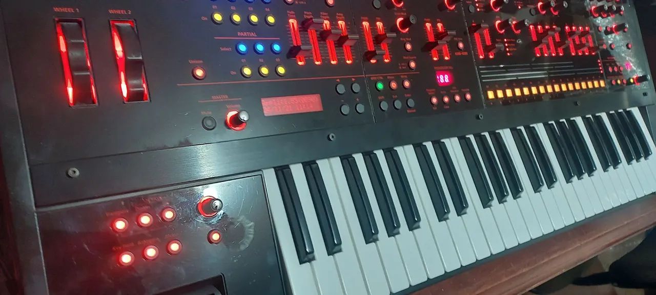 Sintetizador Monster Roland JD-XA Teclado Sintetizador Analogico