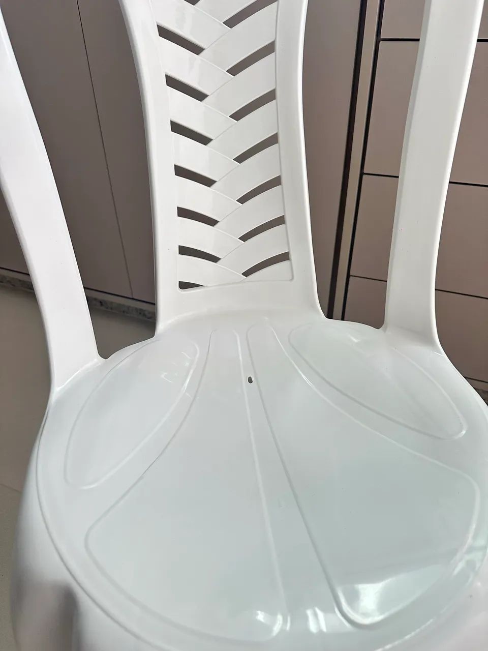 Cadeira plástica - Foto 5