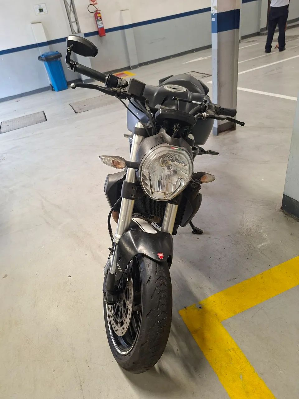 Ducati Monster Dark - Foto 4