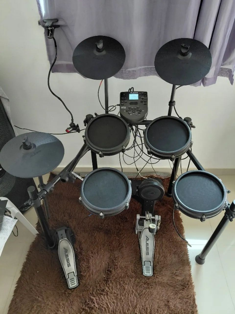 Bateria eletrônica alesis nitro 