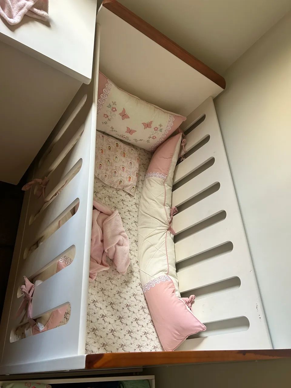 Berço que vira mini cama 