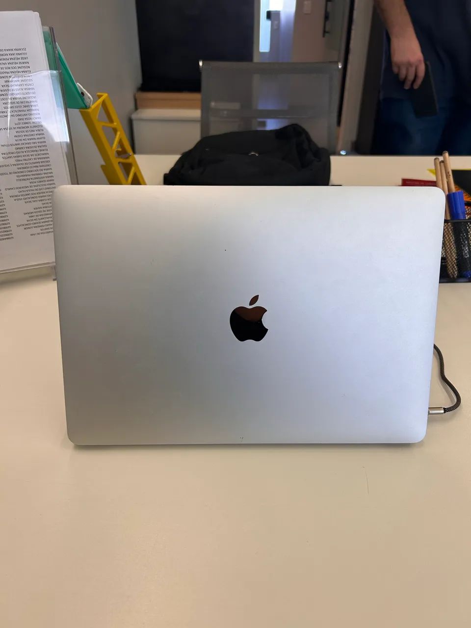 MacBook Pro 2019 128gb 8gb ram
