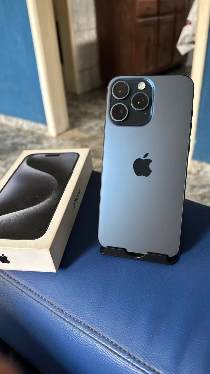 ? iPhone 15 Pro Max - 256GB - Azul