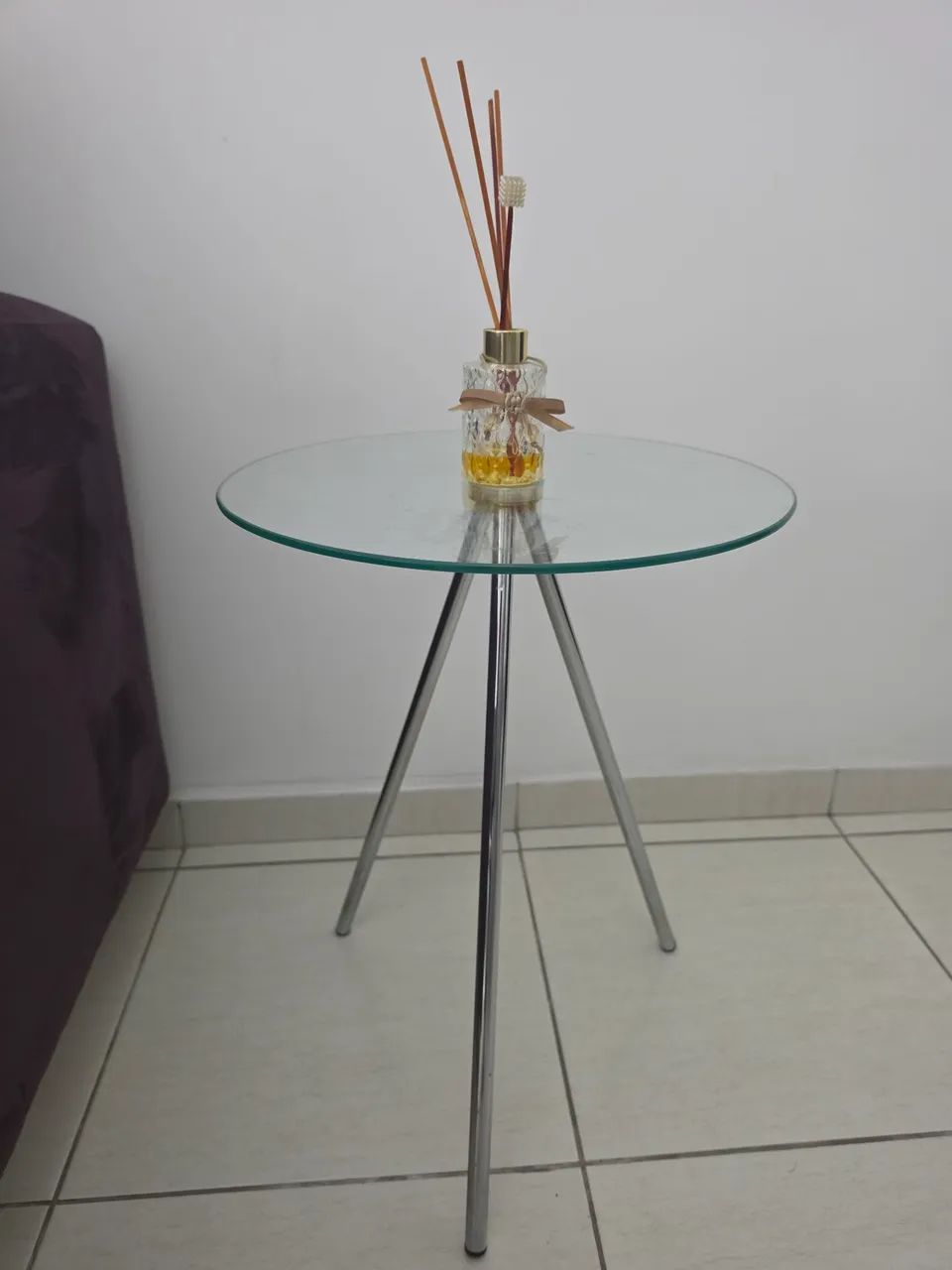 Mesa lateral de vidro