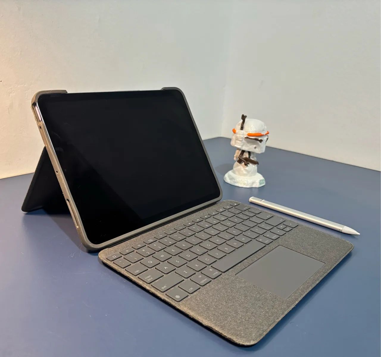 iPad Air M1 (Combo Apple/Logitech)