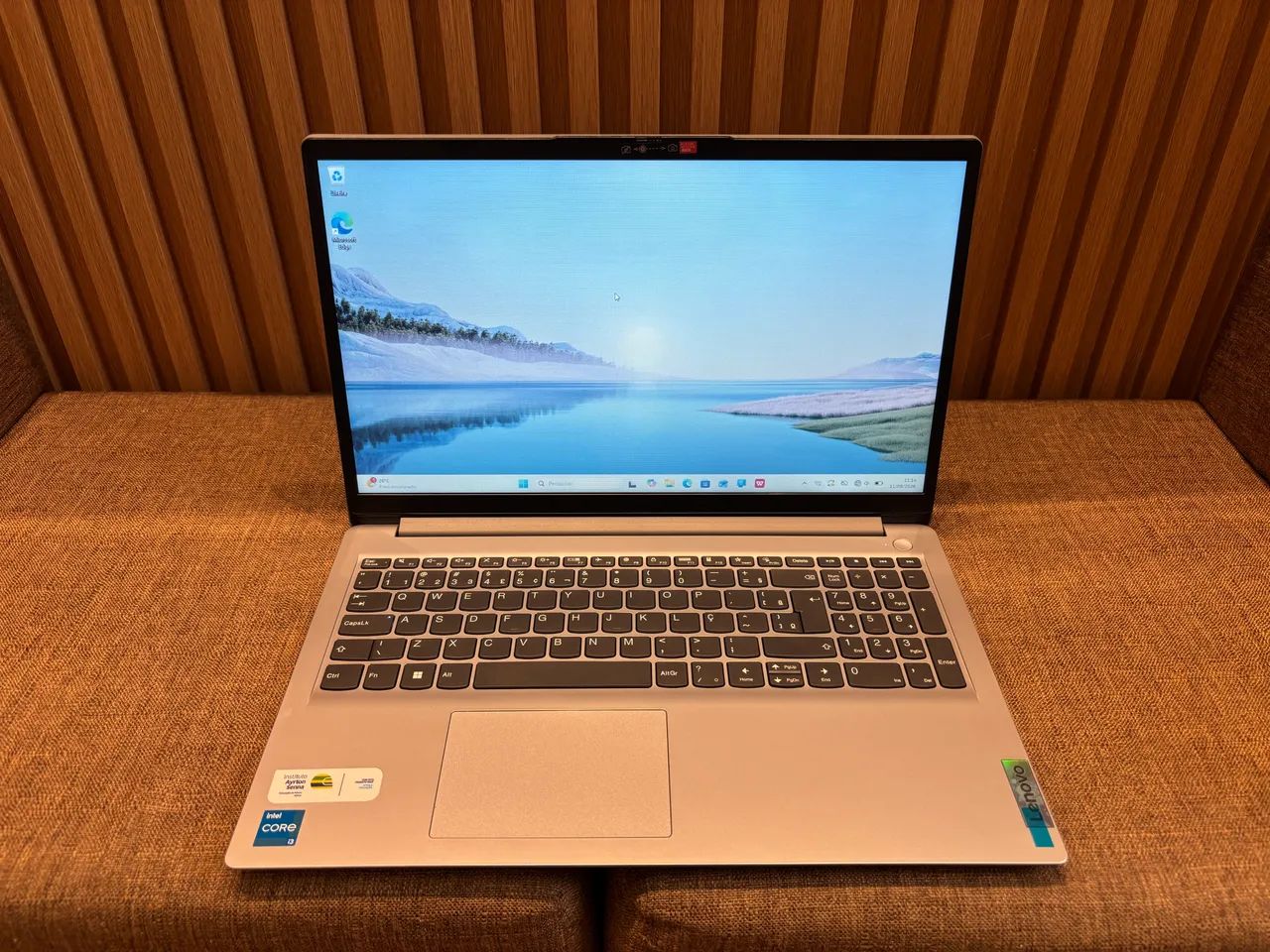 Notebook Lenovo NOVÍSSIMO core I3 