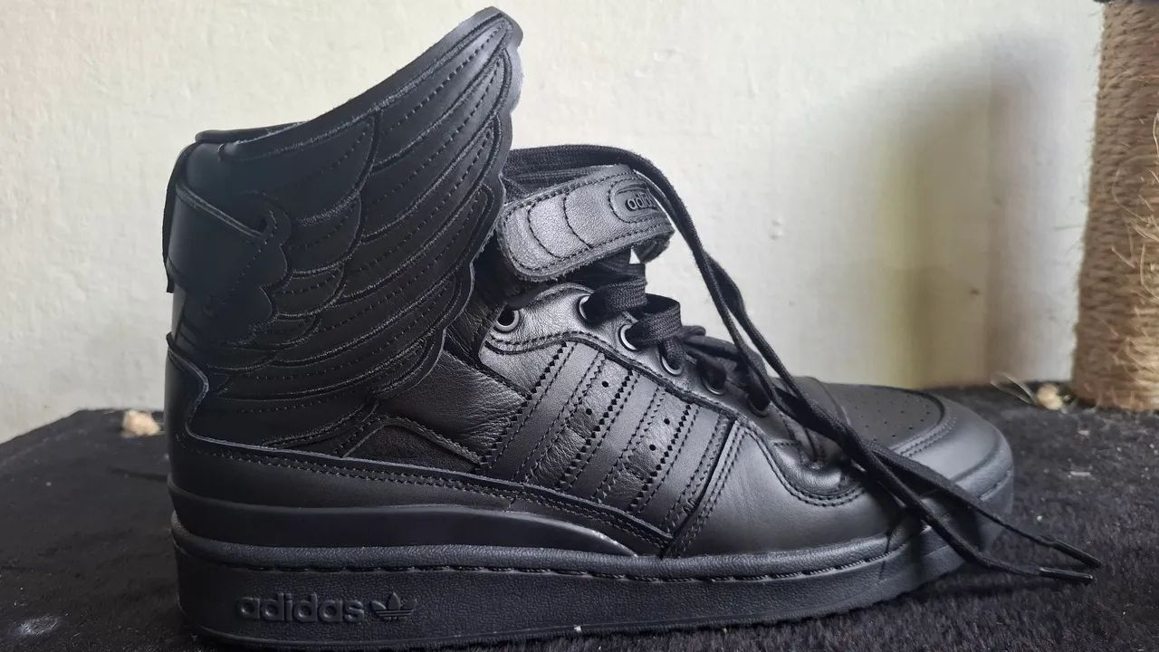 Tênis jeremy scott black wing 4.0