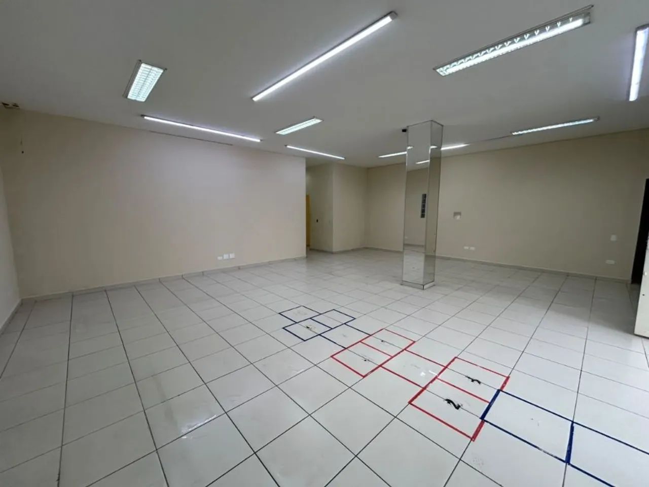 Prédio para alugar, 586 m² - Xaxim - Curitiba/PR - Foto 4
