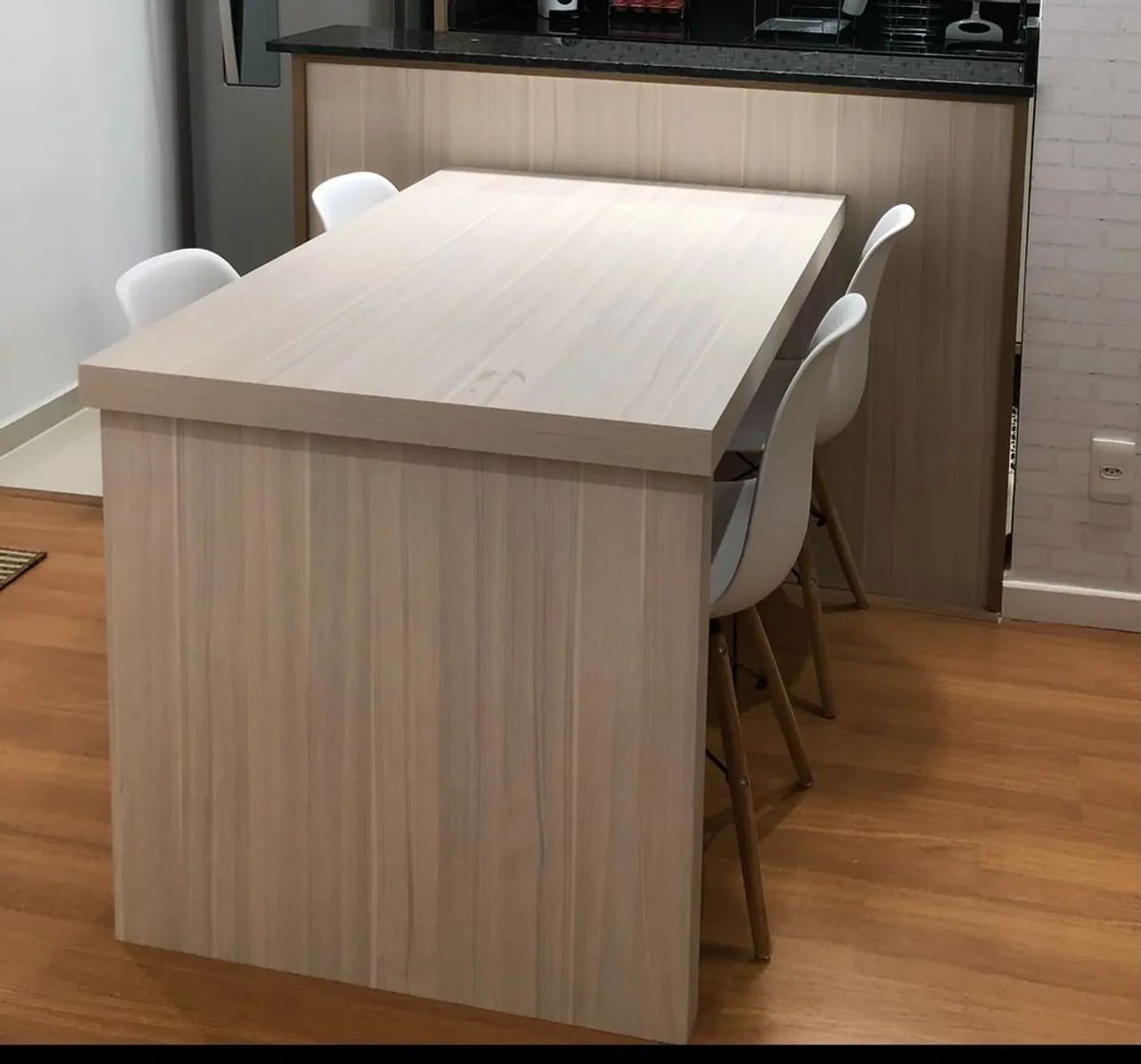 Mesa com Cadeiras Planejada 