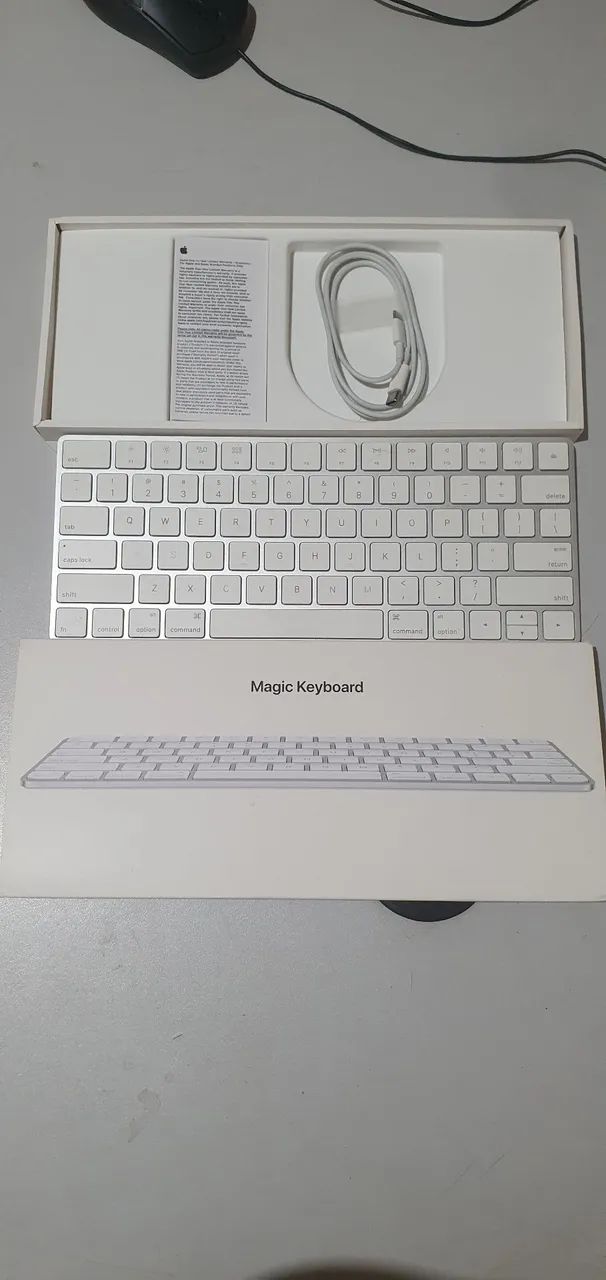 Vende-se teclado da Apple