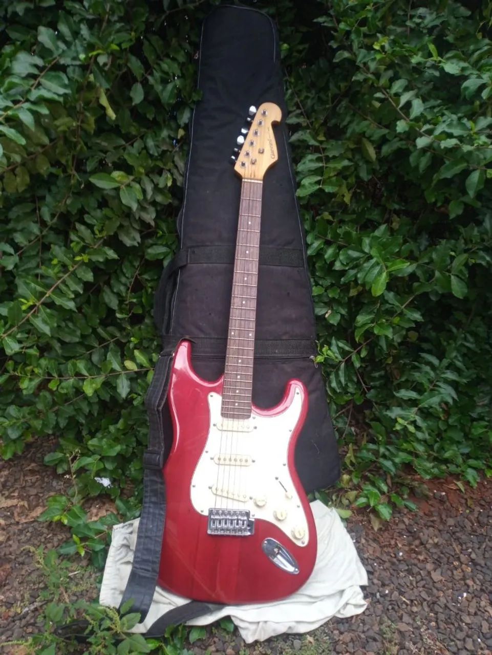Guitarra Giannini com capa e correia - Foto 3
