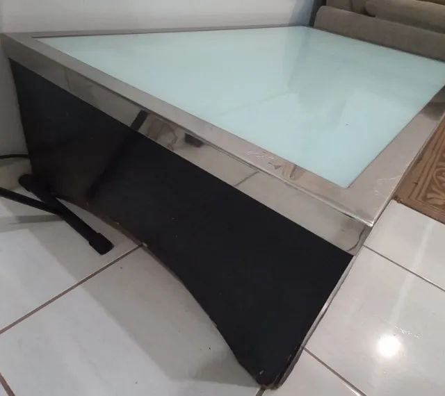 Mesa em MDF e vidro - Foto 4