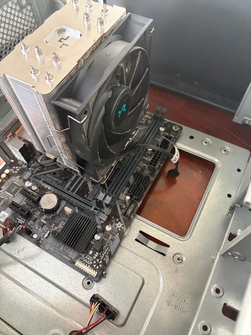 KIT I7 9700K + Gigabyte H310M + Cooler DeepCool AK400 - Foto 5