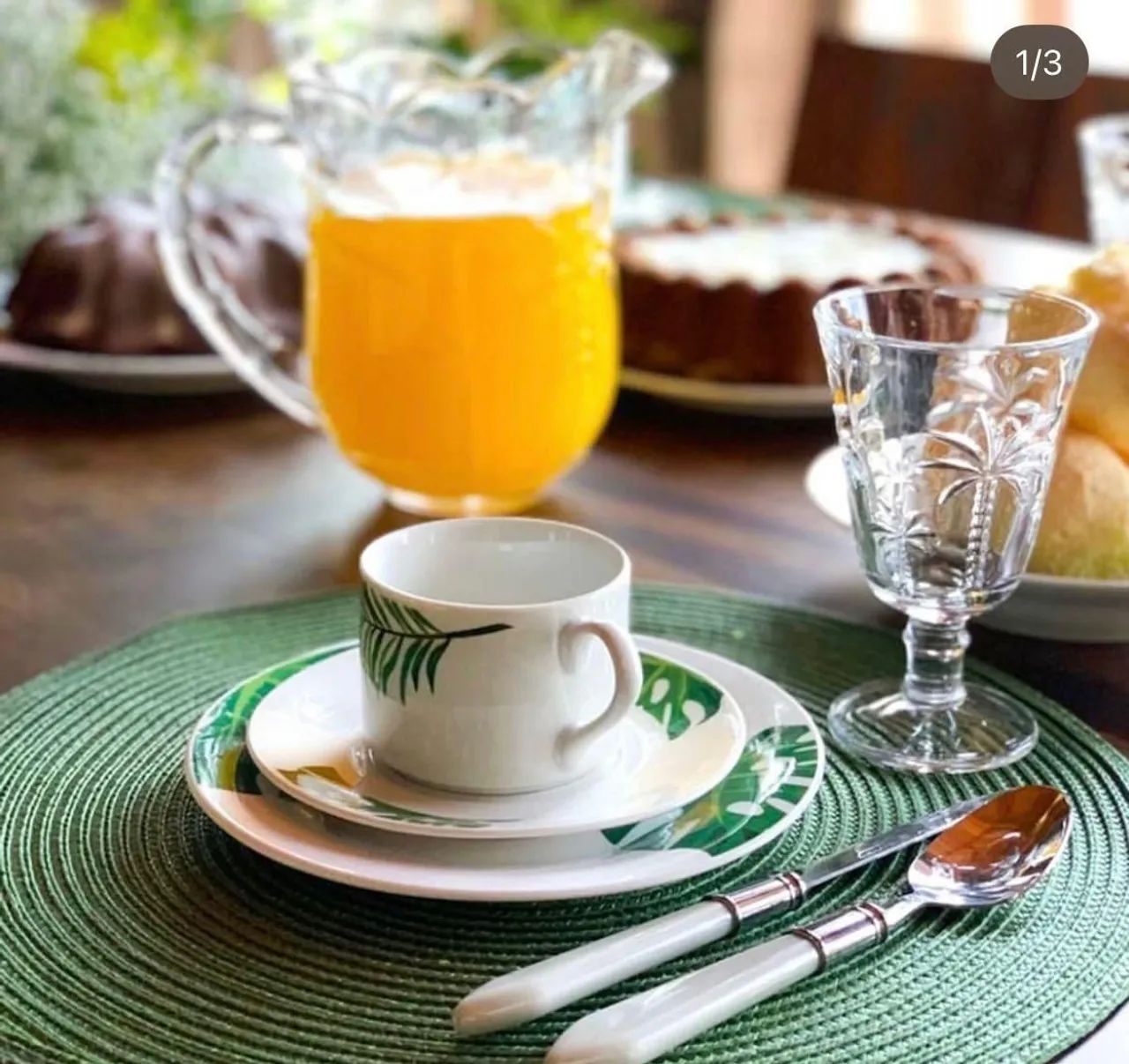 Conjunto de jarra e taças 