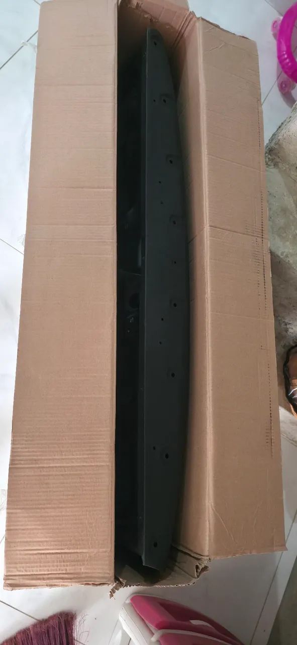 Tampa traseira Saveiro robust 22/23 original novo - Foto 4