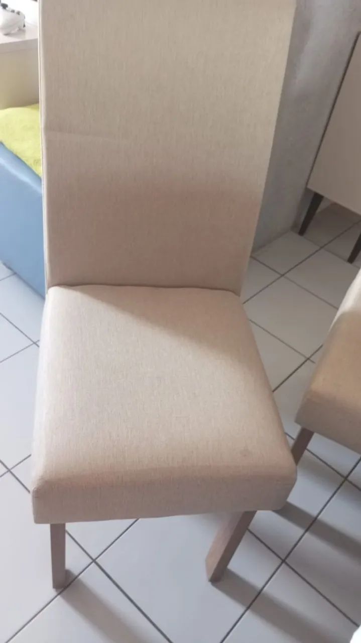Cadeiras estofadas para mesa - Foto 4