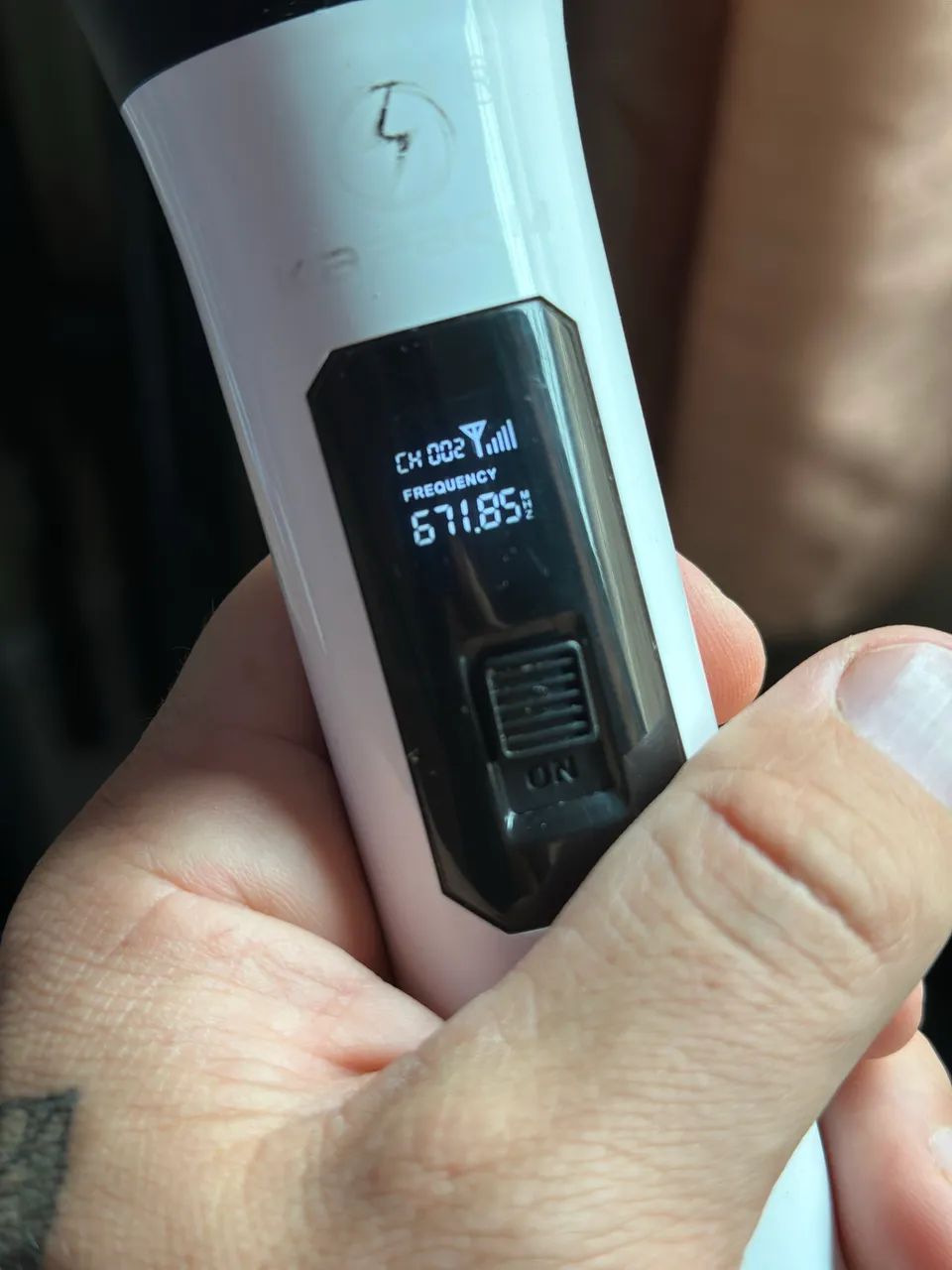 Microfone Sem Fio Profissional Kapbom KA-M86 | Bluetooth | Recarregável - Foto 2
