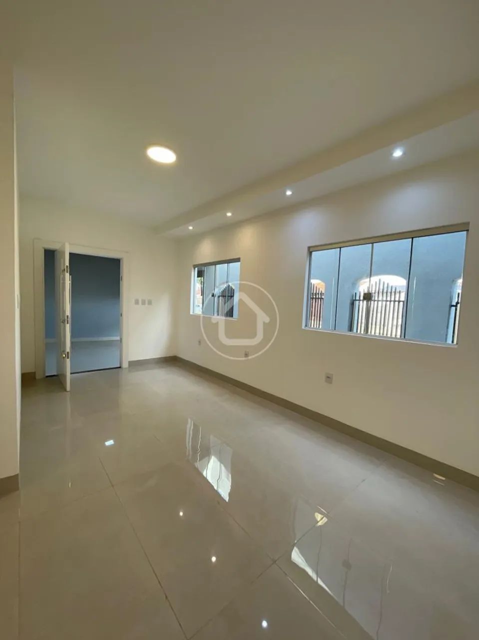 CASA COM 4 QUARTOS - Foto 3