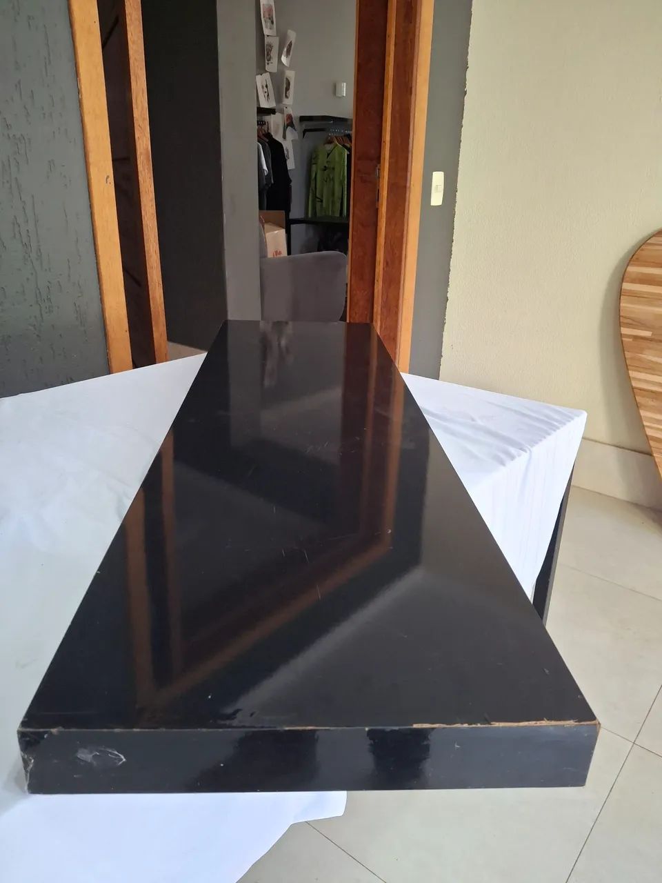 4 Prateleira de madeira