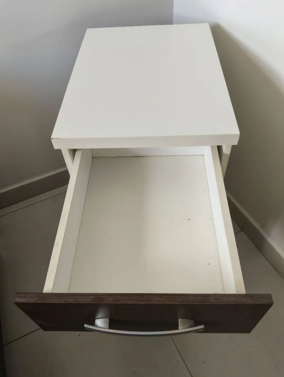 Cômoda com 4 gavetas  - Foto 2