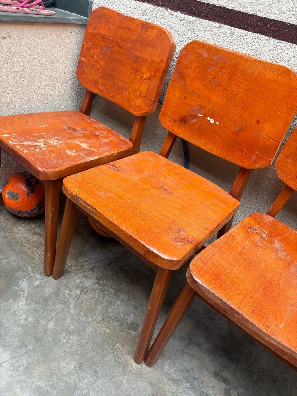 Vendo cadeira madeira maciça  - Foto 2
