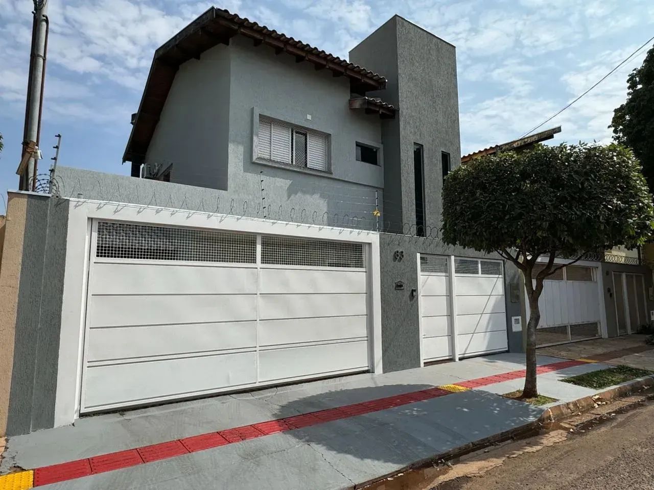 Imóvel para venda possui 130 metros quadrados com 3 quartos em Monte Castelo - Campo Grand