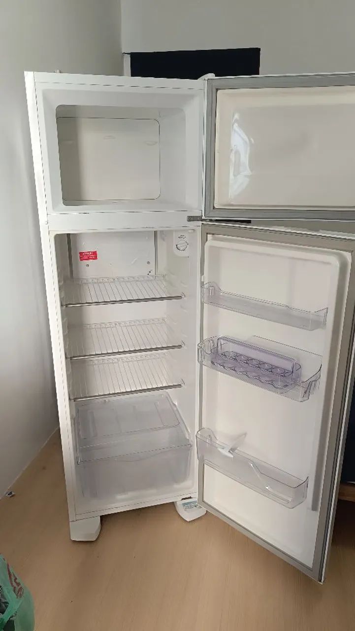 Geladeira Duplex Electrolux DC35A - Foto 4