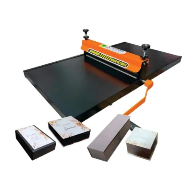 Máquina de cote e vinco  elétrica semi automática  -  100 cm com bancada - Foto 2