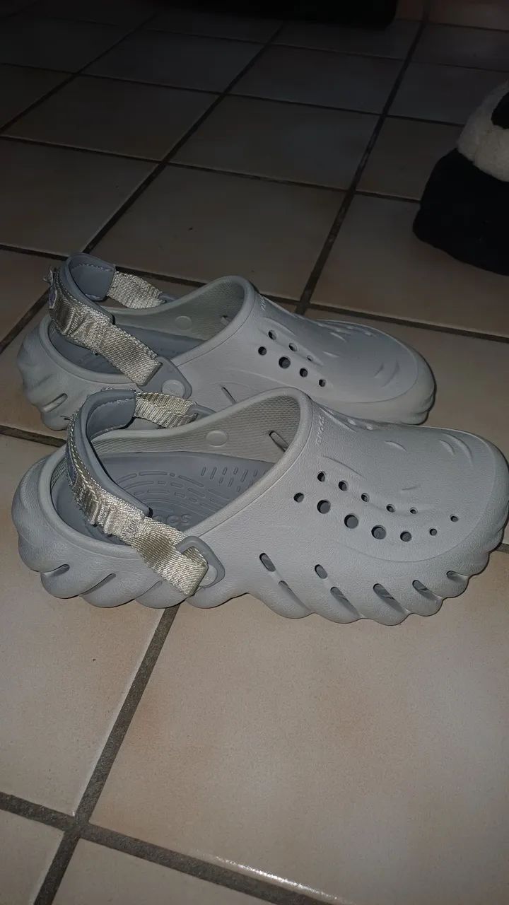 Crocs eco clog 37 bege  - Foto 3