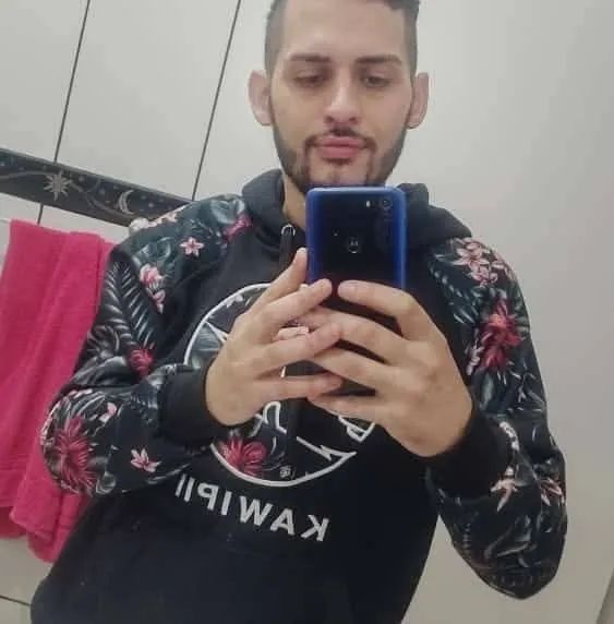 Montador de moveis, Profissional e eletrecista perto de voce !!
