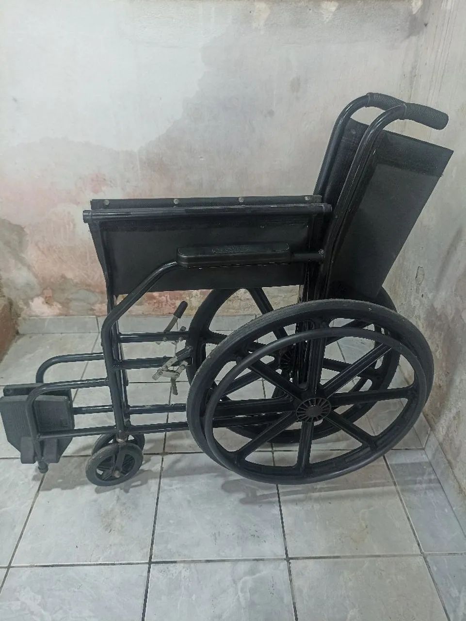 Cadeira de roda. - Foto 4