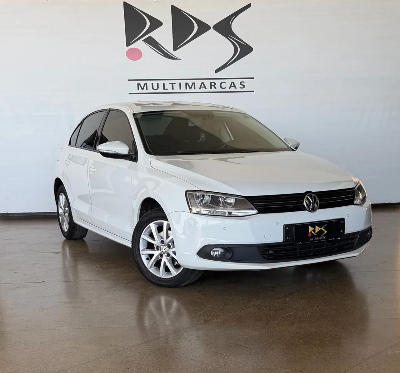 Volkswagen Jetta COMFORTLINE 2.0 8V FLEX 2014